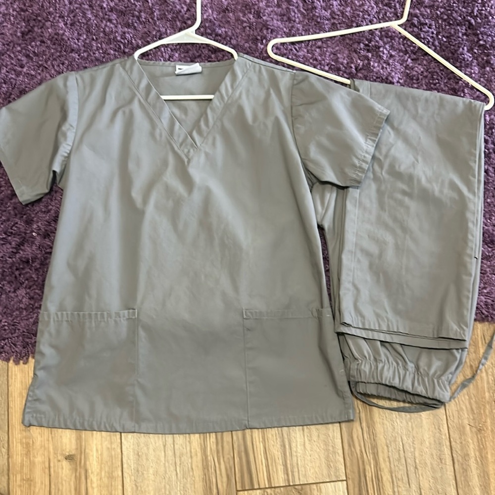 Grey scrub set, size S. Straight leg. NWOT condition